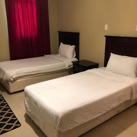 Inwan Residential Units Aparthotel Дамам Екстериор снимка