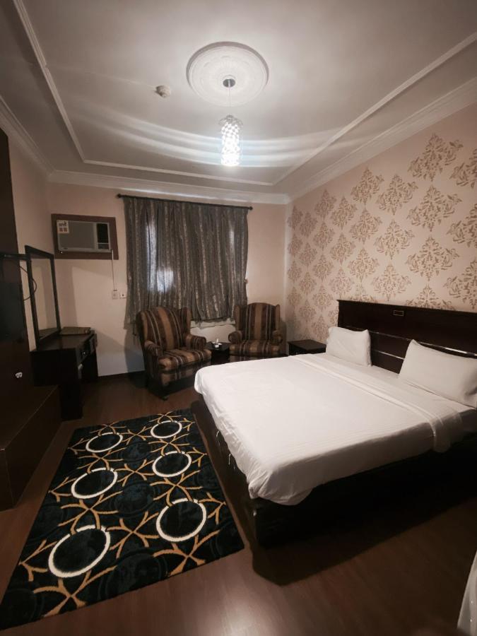 Inwan Residential Units Aparthotel Дамам Екстериор снимка